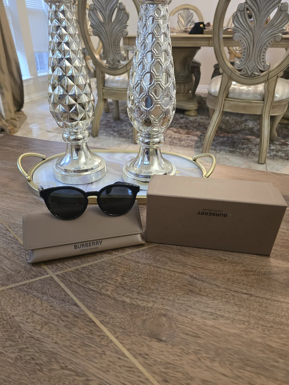 Burberry Men's Black Frame Sunglasses with Tan Case With Small Damage